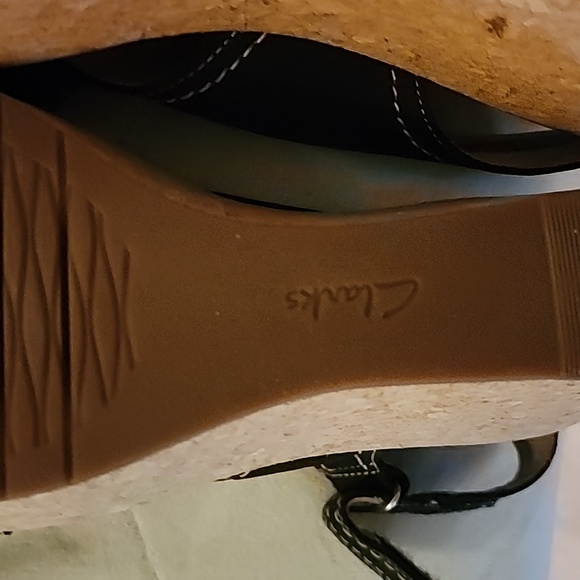 Sandals - Picture 6 of 8